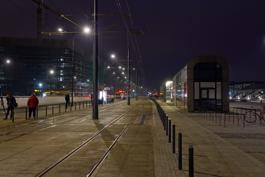 Przystanki tramwajowe i autobusowe przy nowym dworcu